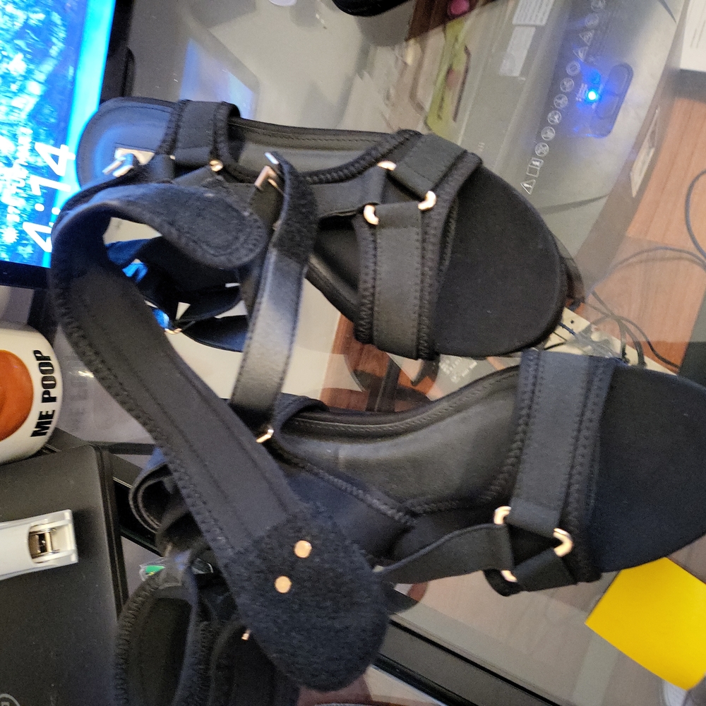 Stacked ankle sandals size 10